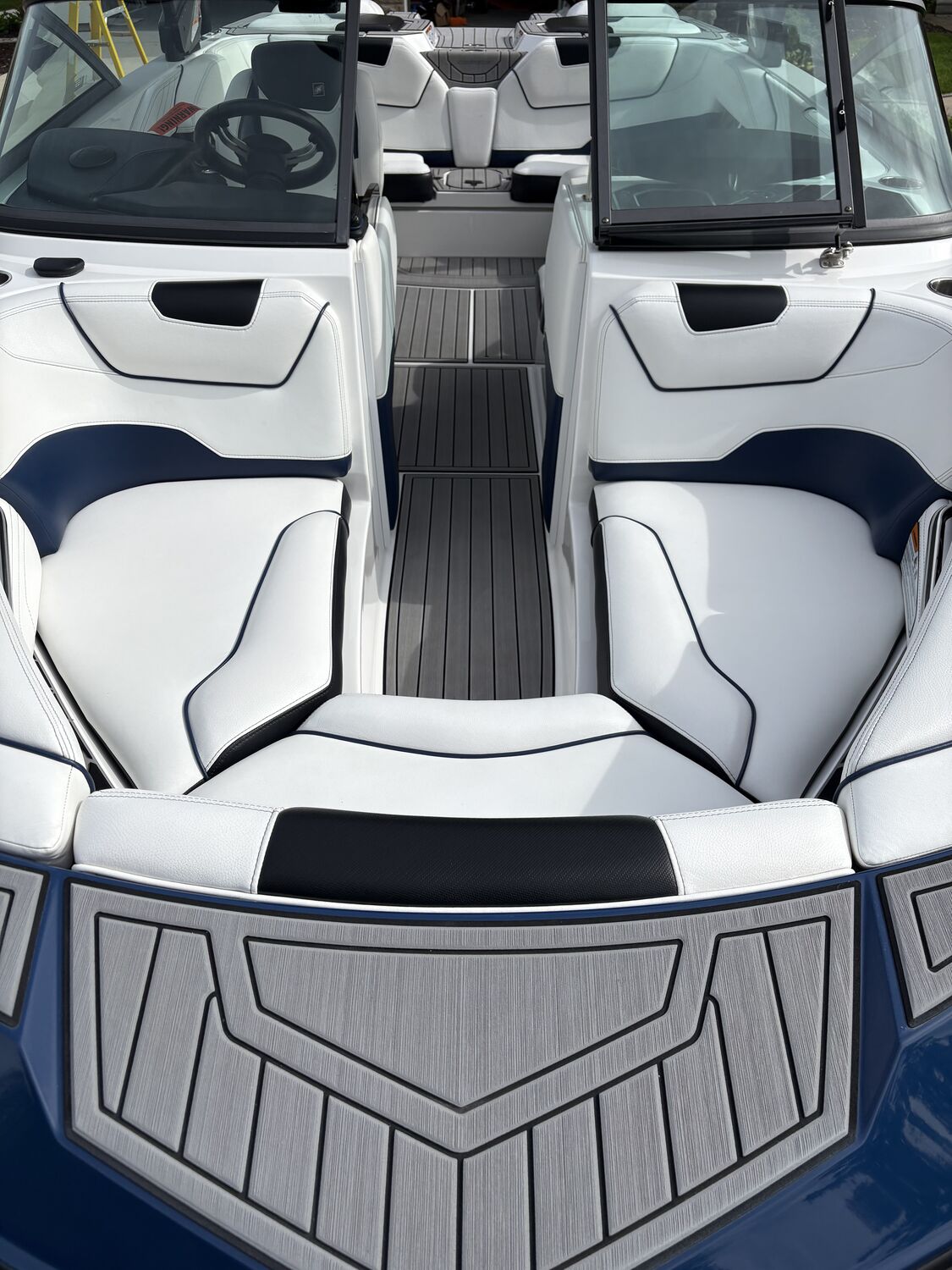 Detail Dash exterior detailing result