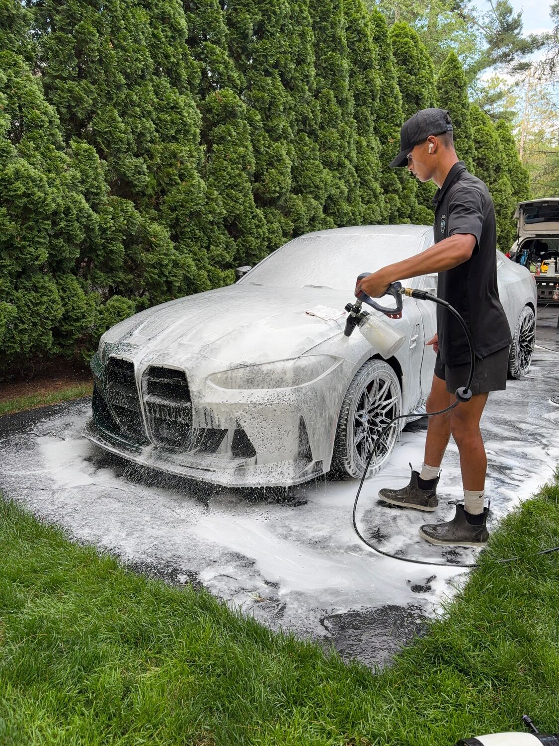 Rinsing a foam-washed M4